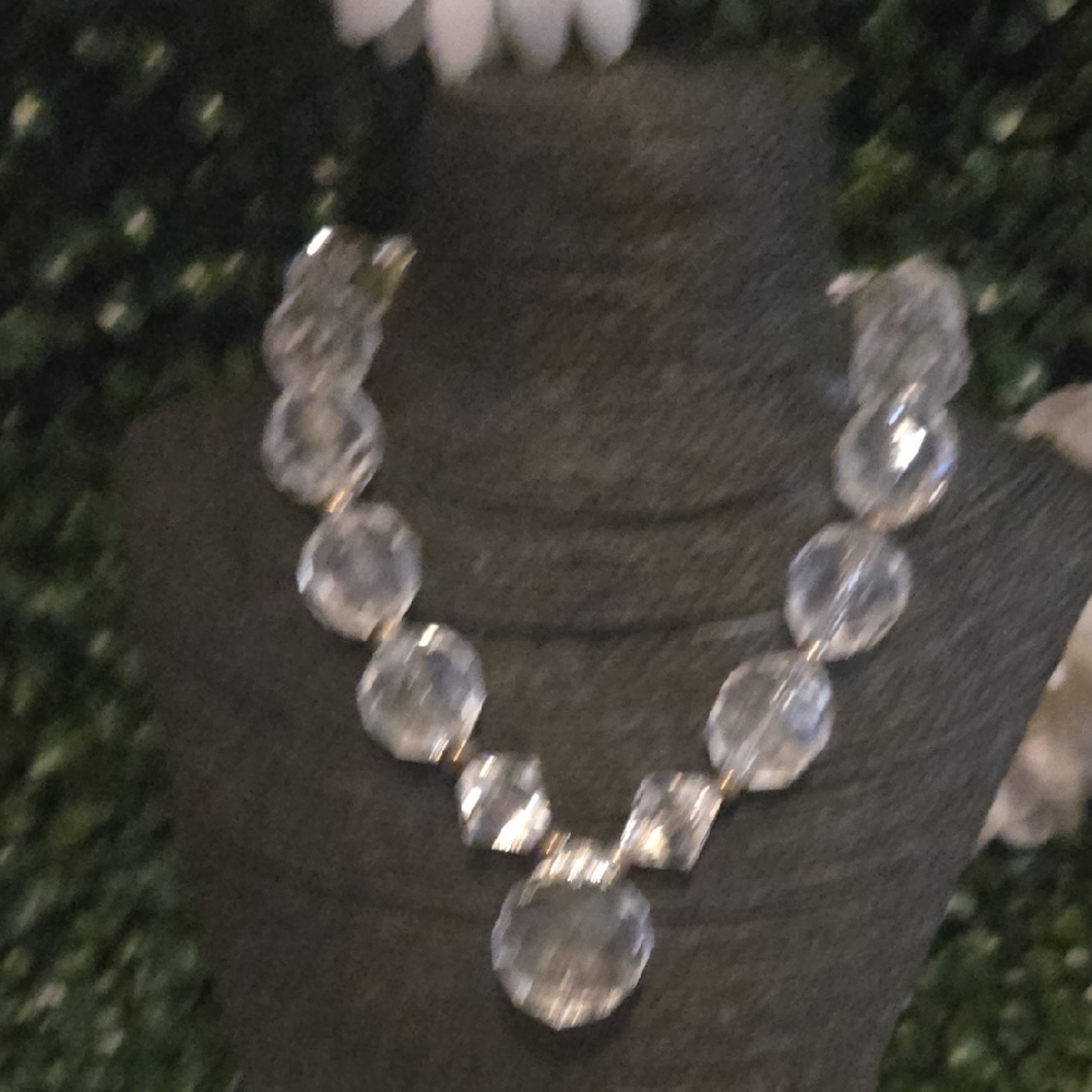 Elegant Silver Necklace